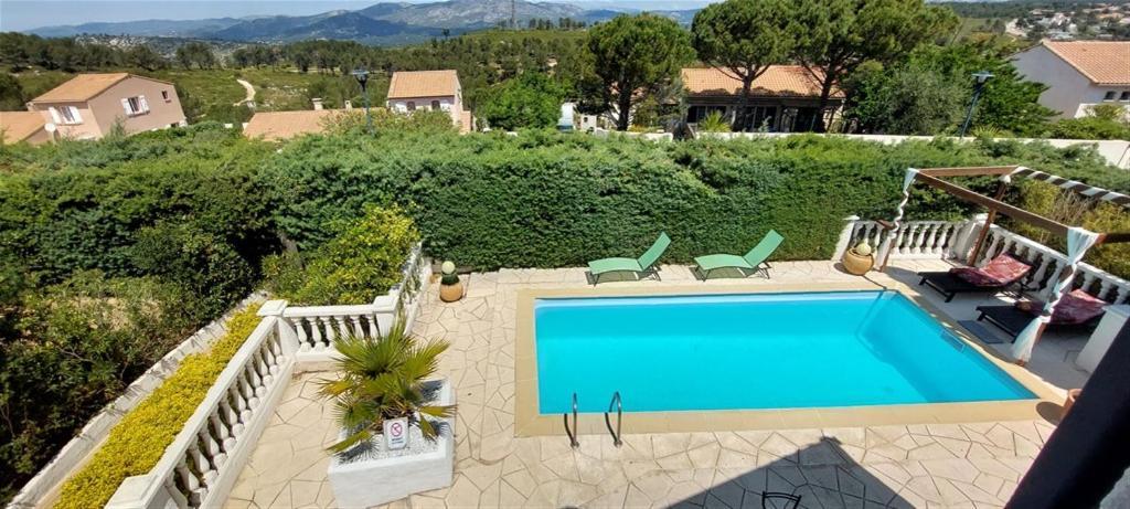 Villa T3 A 10' De Cassis - Piscine Privee Et Cuisine D'Ete Exterieure Carnoux-en-Provence Екстер'єр фото