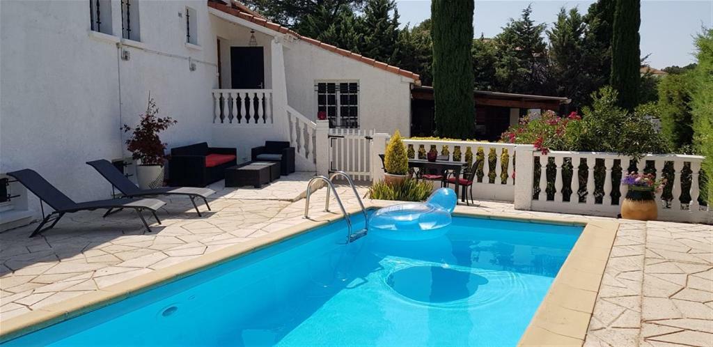 Villa T3 A 10' De Cassis - Piscine Privee Et Cuisine D'Ete Exterieure Carnoux-en-Provence Екстер'єр фото